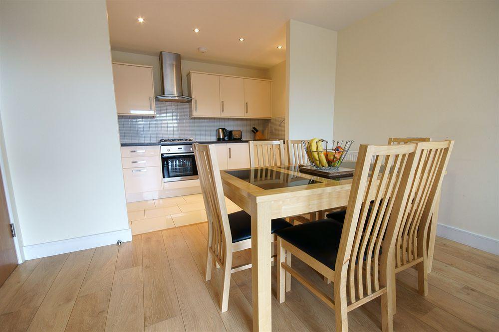 Lodge Drive Serviced Apartments Enfield Exterior photo