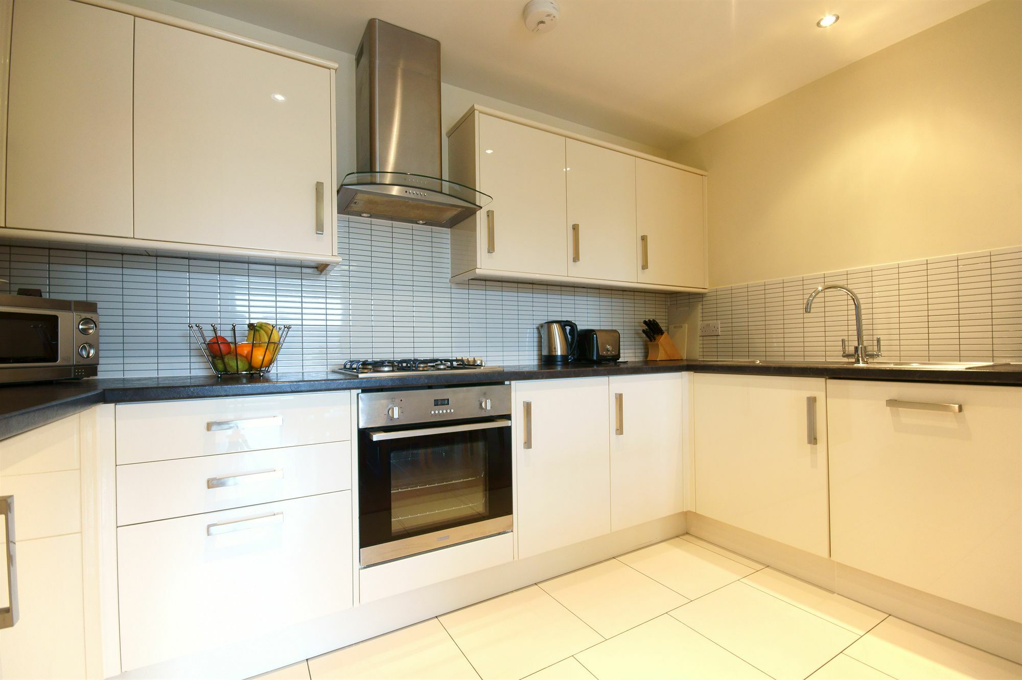 Lodge Drive Serviced Apartments Enfield Exterior photo